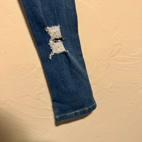 Women's Fashion Nova Jeans Skinny Ripped Wash Medium Denim Size 3/4 - Picture 6 of 9